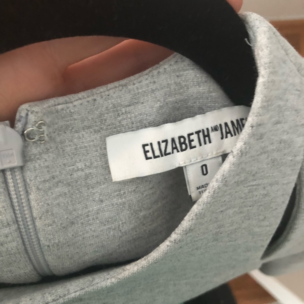 Grey short sleeve fitted Elizabeth & James dress - Picture 3 of 3